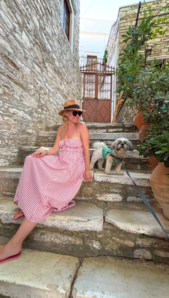 Apiranthos Village dog friendly