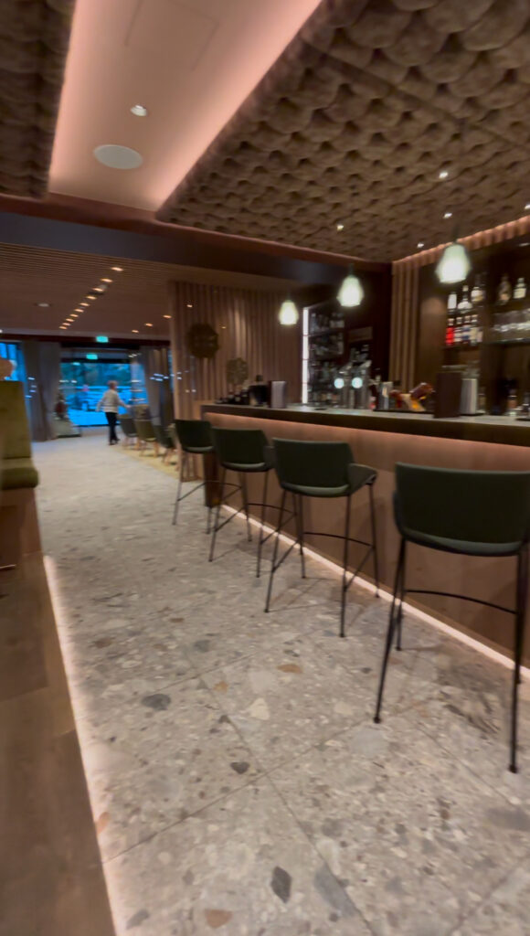 bar Hotel Kristall Seefeld lutasch review dog friendly adults only